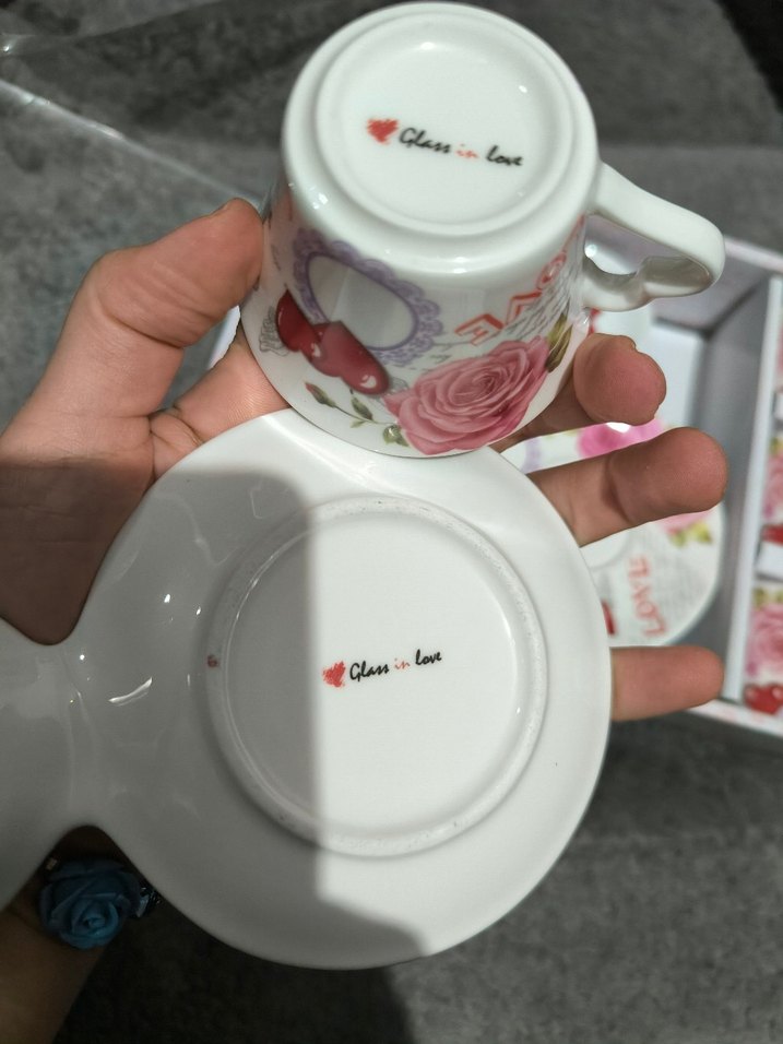 Gül Desenli 6'lı Beyaz Fincan ve Tabak Seti - Görsel 4