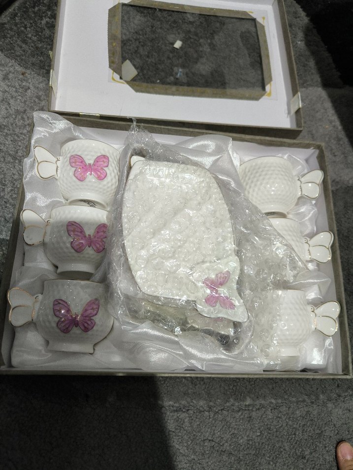 Kelebek Desenli Beyaz Porselen Fincan Takımı - Görsel 3