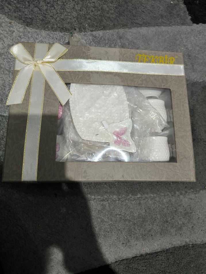 Kelebek Desenli Beyaz Porselen Fincan Takımı - Görsel 2