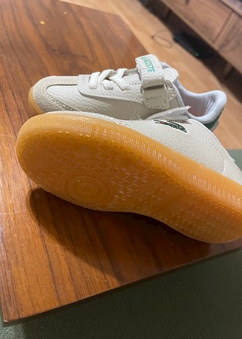 26 Beden beyaz Renk Beyaz Lacoste Erkek Çocuk Spor Ayakkabı Velcro