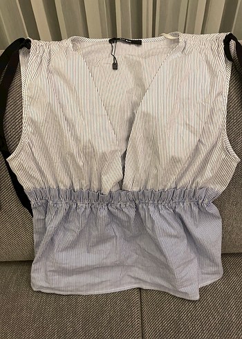 Zara Sıfır bluz omuz kısımları farklı kullanılabiliyor