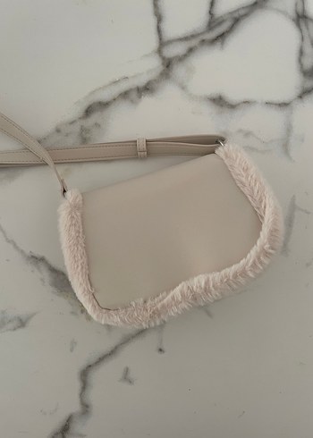 Beden Bershka Bej Peluş Detaylı Kadın Çanta