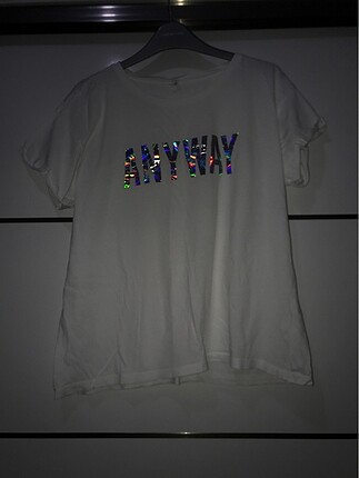 Beyaz tshirt