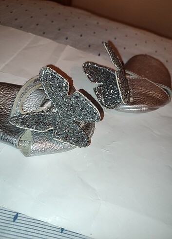 kelebek detaylı ayakkabı - Görsel 3
