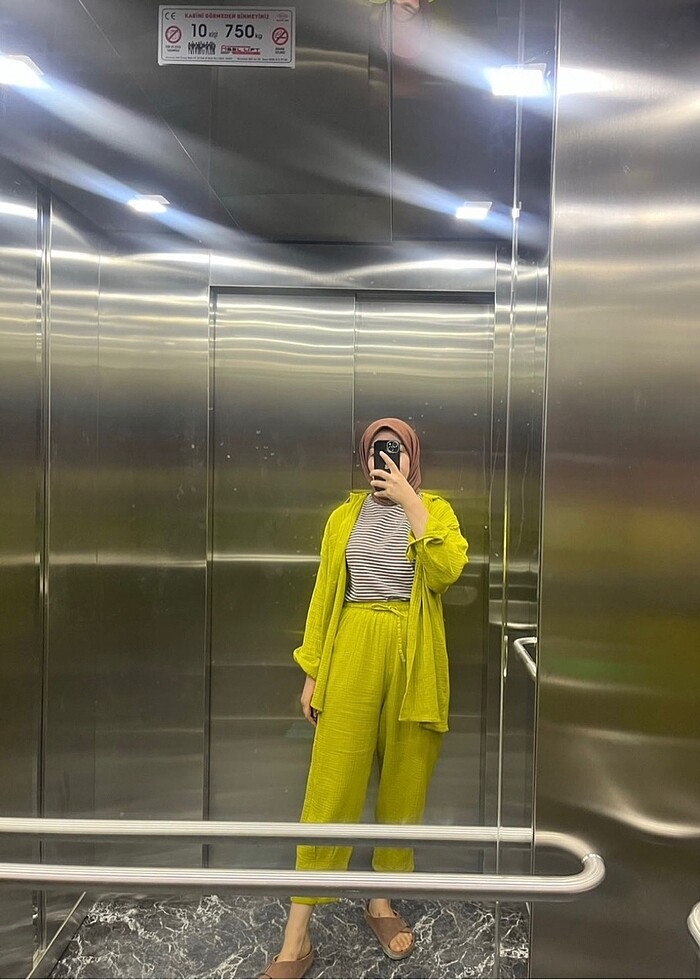 Alt üst takımdır gömlek ve pantolon - Görsel 2