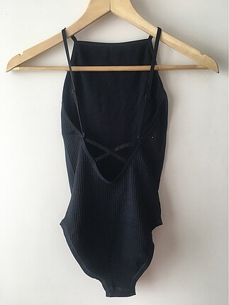 Siyah sırt detaylı bodysuit büstiyer