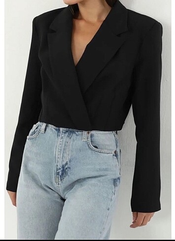 Siyah Crop Blazer