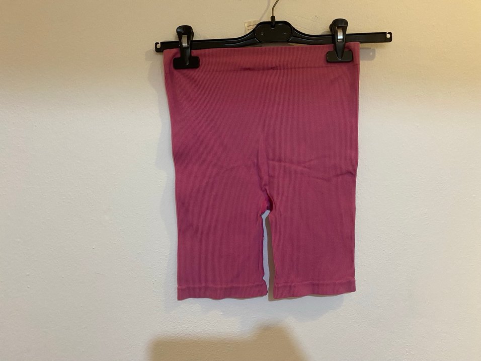 Pembe Elastik Mini Hamile Şortu - Görsel 3