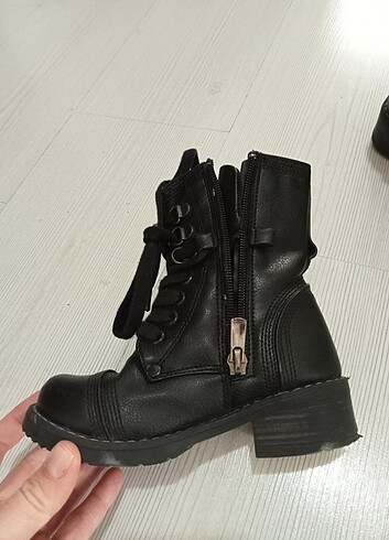 27 Beden Kinetix kız çocuk bot 