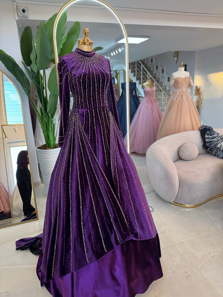 Boncuk İşlemeli Uzun Mor kaftan - Görsel 3