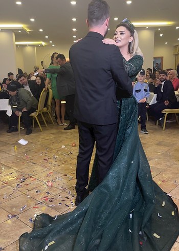 Pul İşlemeli Uzun Kollu Şık Abiye Elbise - Görsel 3