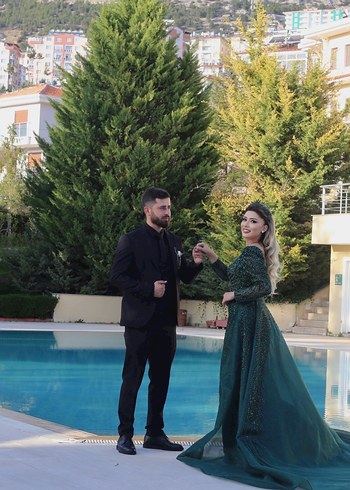 Pul İşlemeli Uzun Kollu Şık Abiye Elbise - Görsel 4