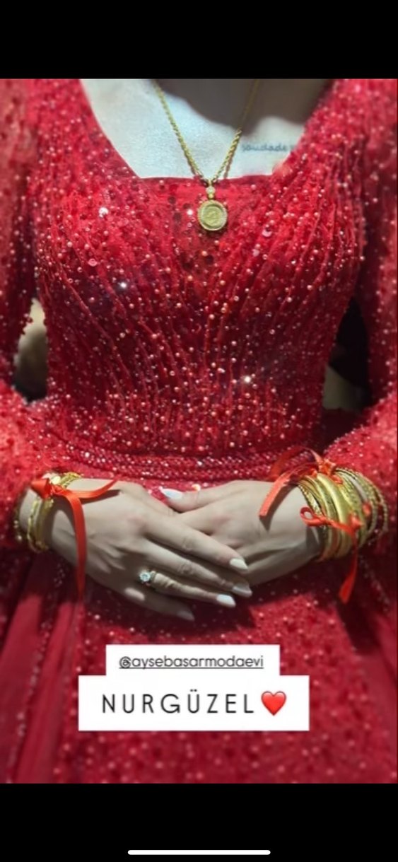 Payet İşlemeli Kırmızı V Yaka Uzun Abiye - Görsel 5