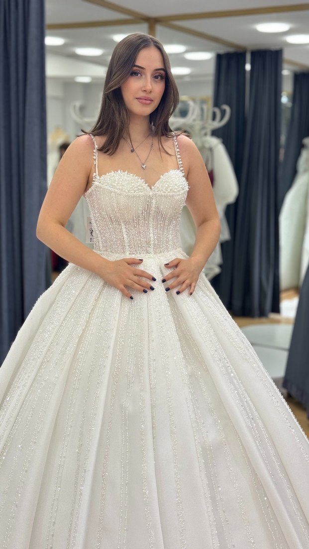 Beyaz Straplez Prenses Gelinlik - Görsel 2