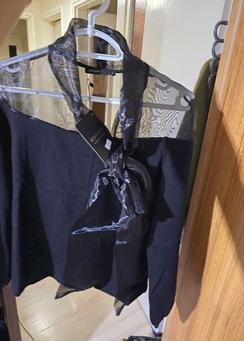 Siyah Gotik Drapeli Uzun Kollu Bluz - Görsel 3