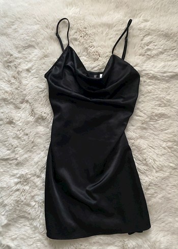 Siyah Saten V Yakalı Mini Elbise - Görsel 2