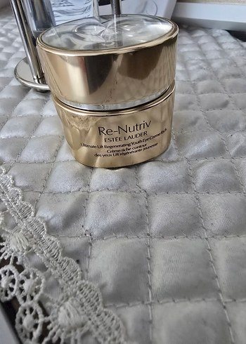 Estée Lauder Re-Nutriv Göz Kremi orjınal - Görsel 4