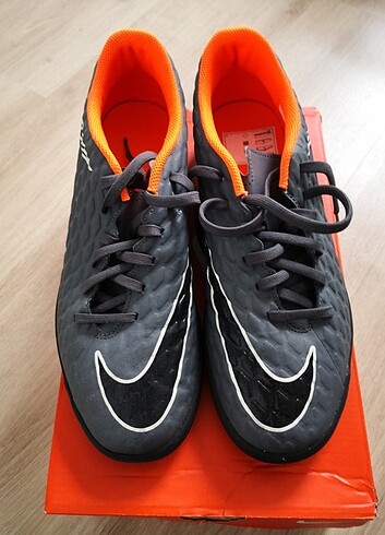 Nike Halı Saha Ayakkabısı 