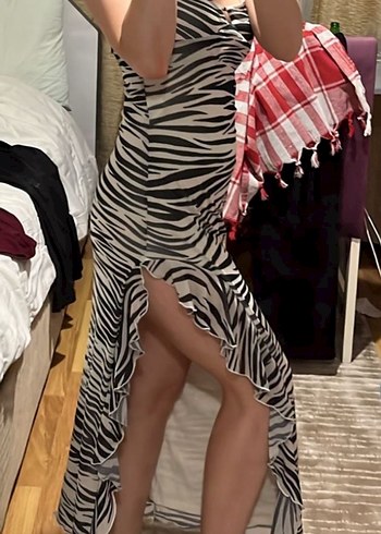 xs Beden Zebra Desenli Uzun Fırfırlı Kadın Elbise