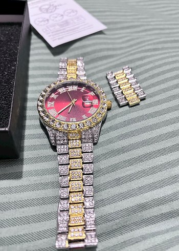 Taşlı Kırmızı Kadran Lüks Görünümlü Kadın Kol Saati - Görsel 4