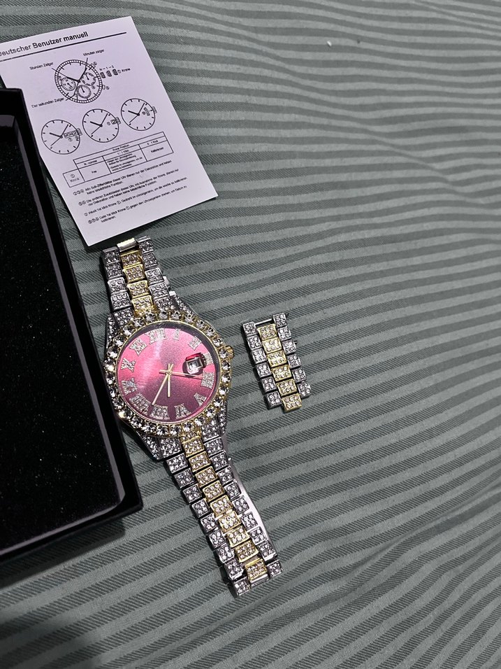 Taşlı Kırmızı Kadran Lüks Görünümlü Kadın Kol Saati - Görsel 3