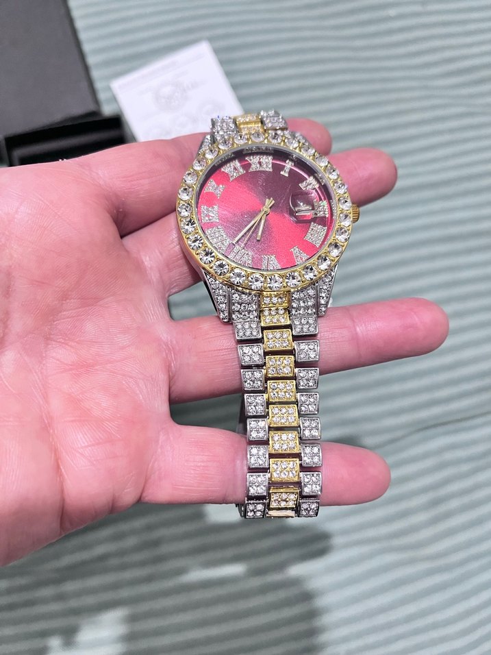 Taşlı Kırmızı Kadran Lüks Görünümlü Kadın Kol Saati - Görsel 2
