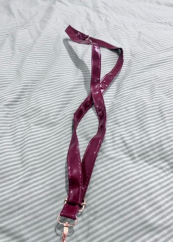 Bordo rugan çanta askısı - Görsel 2