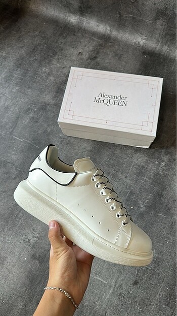 Alexander mcqueen