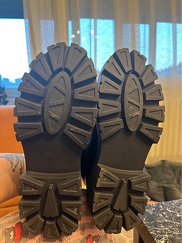 38 Beden siyah Renk H&M Sıfır Bot