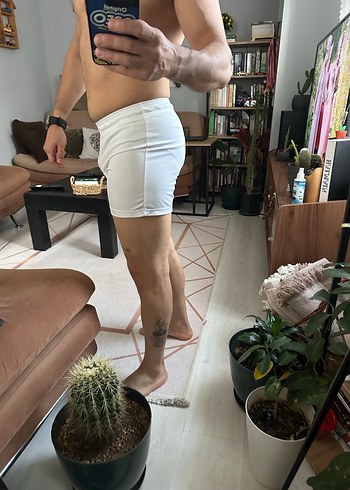 Beyaz Mini Spor Şort - Görsel 3