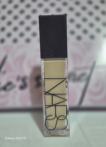 Nars Natural Radiant Longwear Fondöten