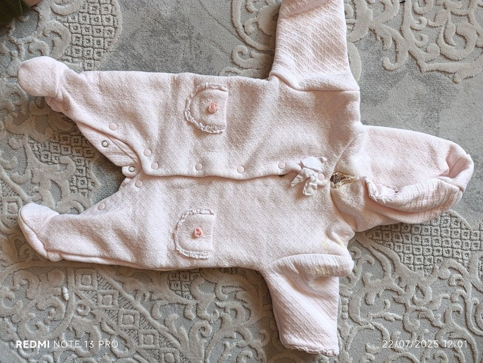 Düğmeli Beyaz Nakışlı Bebek Kız Tulumu - Görsel 2