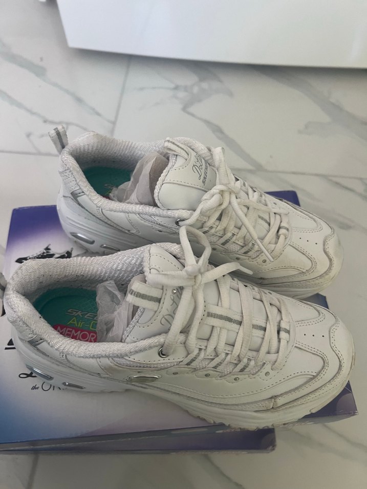 Skechers Dlites - Kadın Beyaz Spor Ayakkabi - Görsel 3