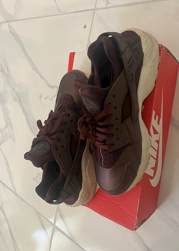 Nike Huarache Bordo Bağcıklı Kadın Spor Ayakkabı - Görsel 6