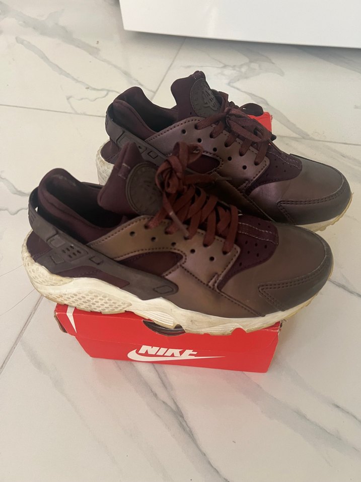 Nike Huarache Bordo Bağcıklı Kadın Spor Ayakkabı - Görsel 2