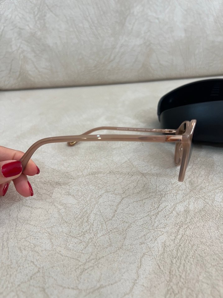 Unofficial- Bej Transparan Kadın Güneş Gözlüğü - Görsel 5