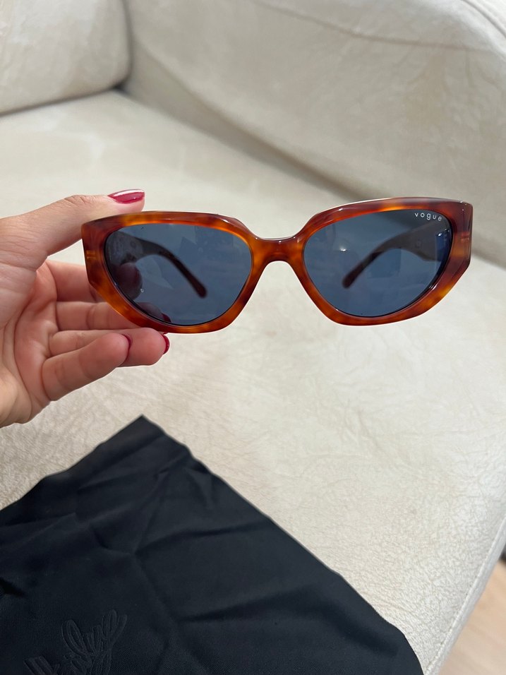 Vogue Hailey Serisi - Kemik Kahve Minimalist Kadın Güneş Gözlüğü - Görsel 2