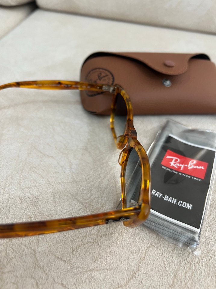Ray Ban - Şeffaf Bej Kedi Gözü Kadın Güneş Gözlüğü - Görsel 5