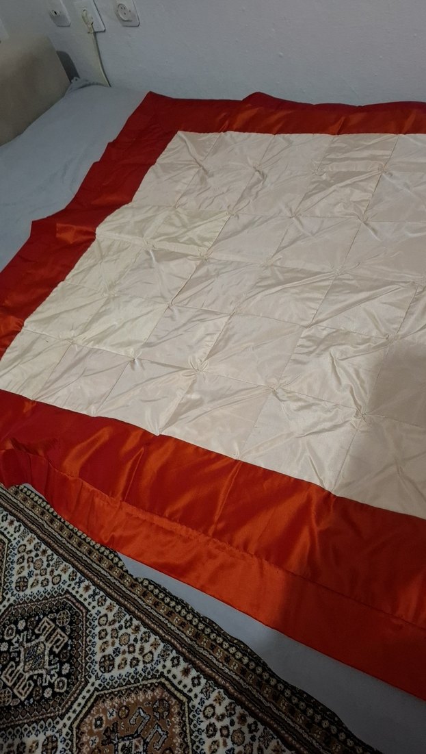 Kırmızı İşlemeli Parlak çok amaçlı petcvork örtü - Görsel 3