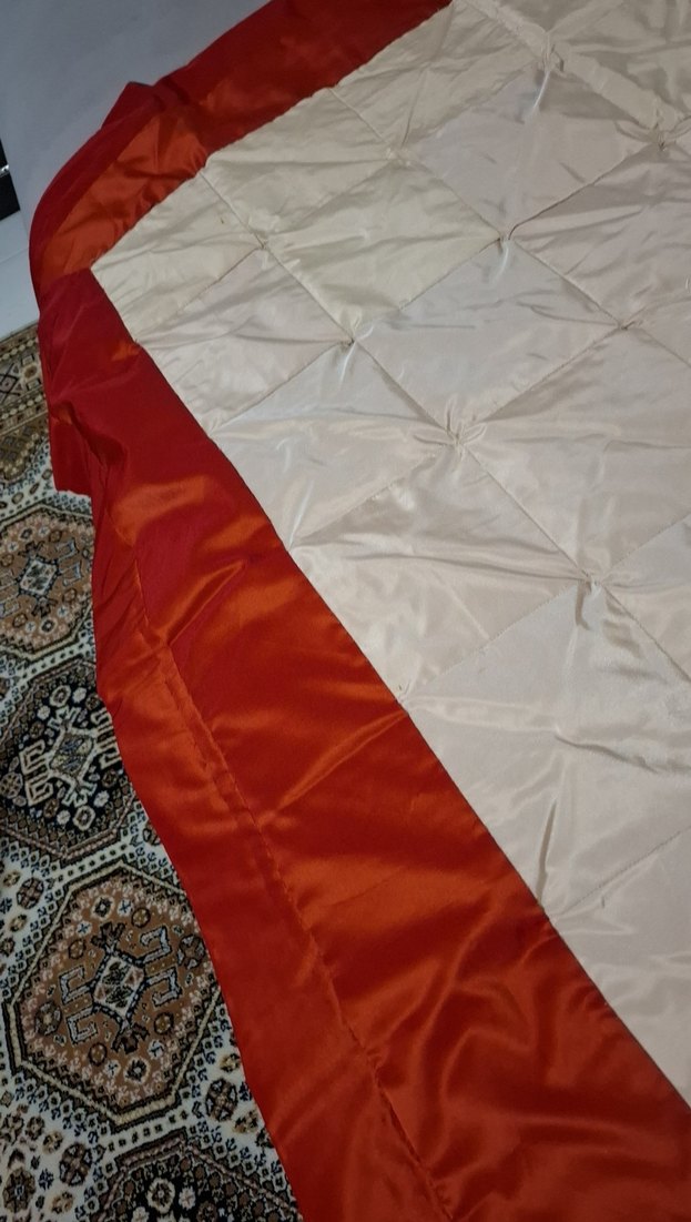 Kırmızı İşlemeli Parlak çok amaçlı petcvork örtü - Görsel 4