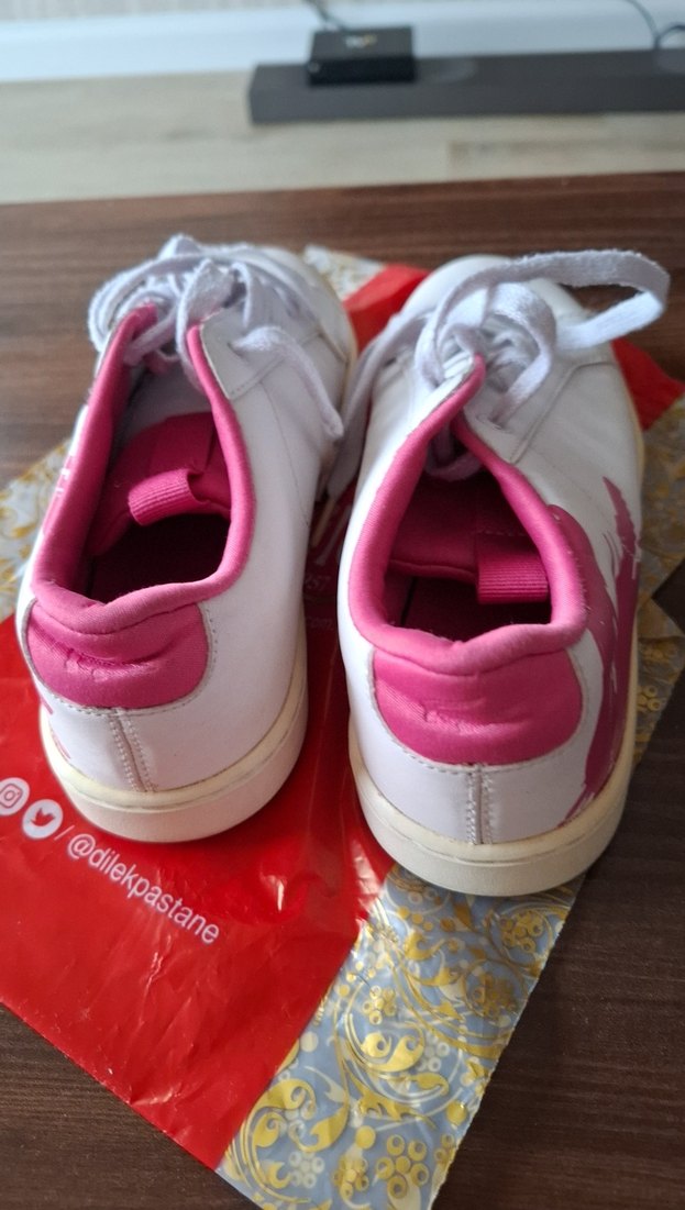 Pembe Baskılı Bağcıklı Kız çocuk spor ayakkabı - Görsel 3