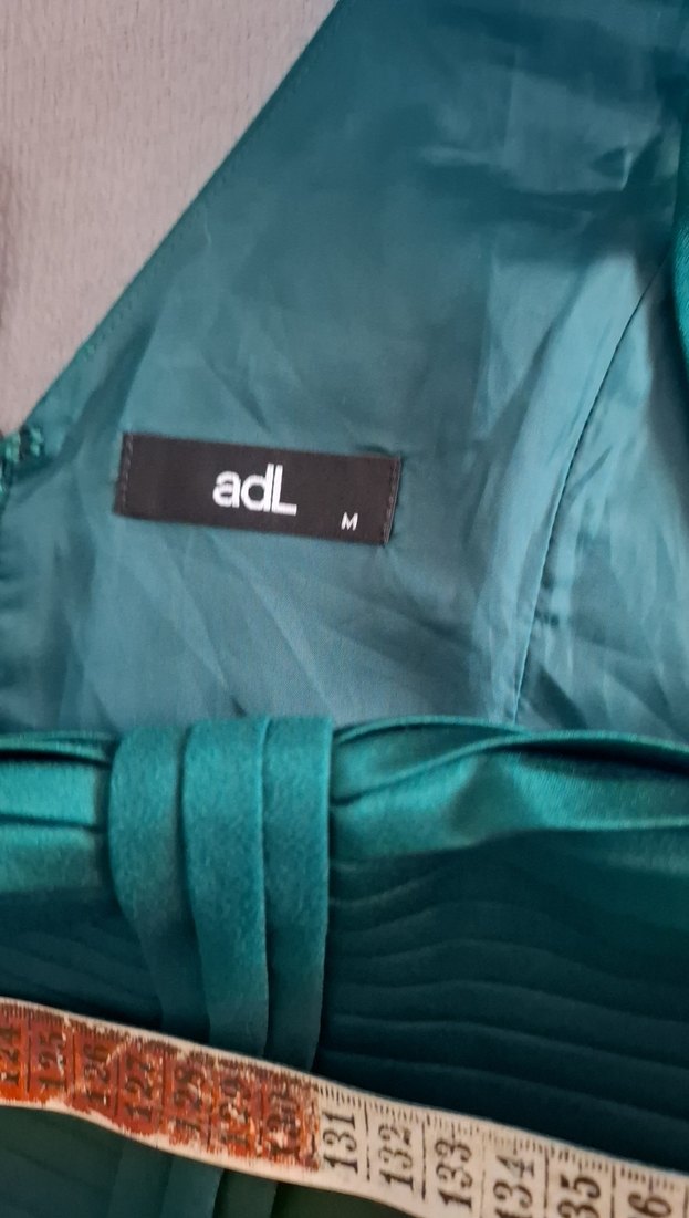 Klasik Modern Koyu Yeşil Pilili Midi Elbise - Görsel 5