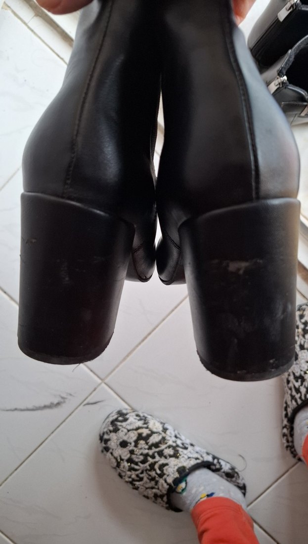 Siyah Deri Tokalı Kadın Bot - Görsel 5