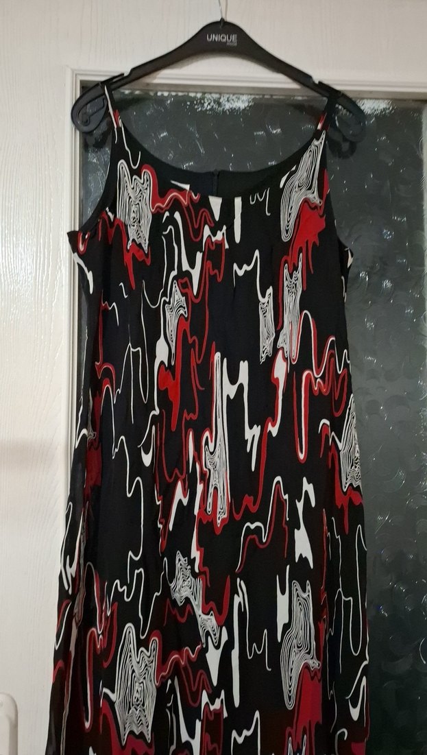 Kolsuz, Asimetrik Kesim Çok Renkli Uzun Elbise - Görsel 2