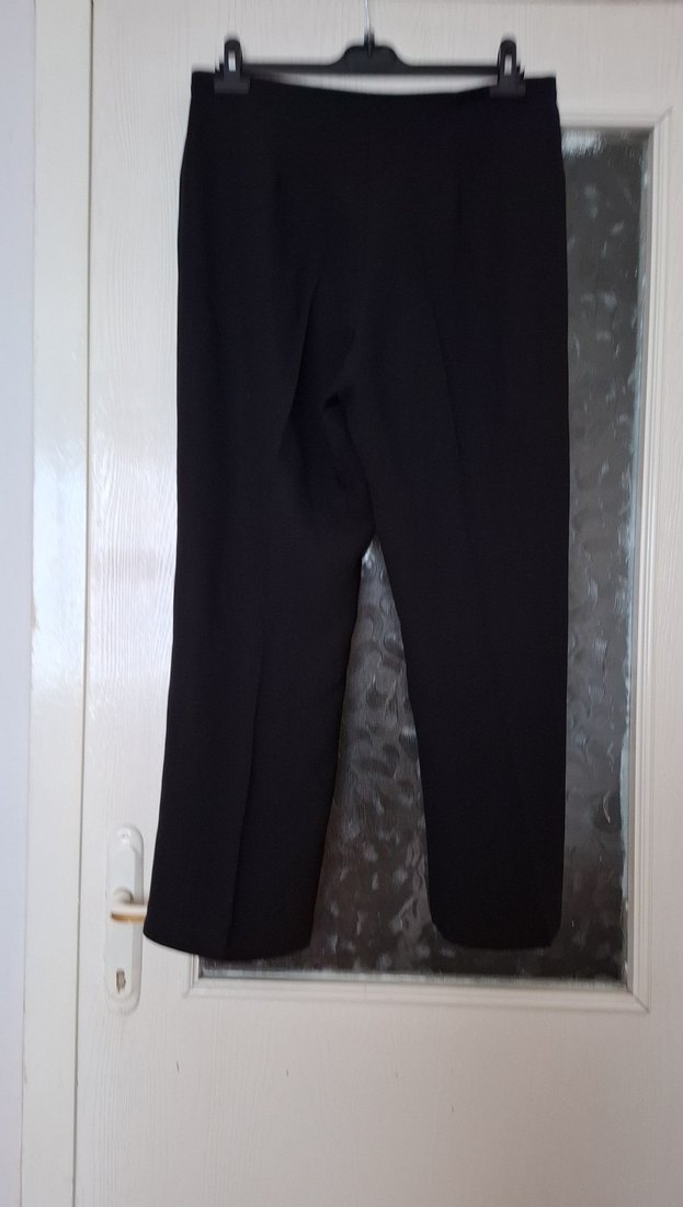 Kadın Siyah Midi Kumaş Pantolon - Görsel 3