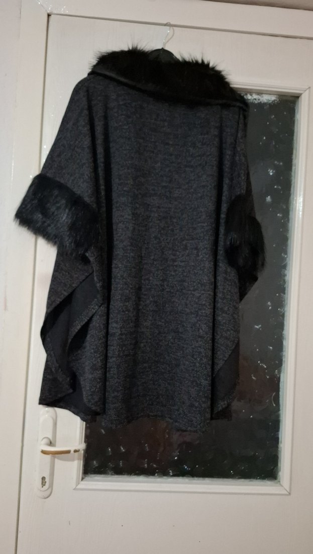 Gri Kadın Ponço, Kürk Detaylı, Midi Boy - Görsel 4