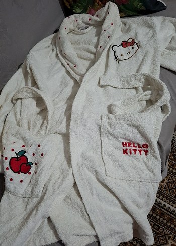 Kadın Beyaz Nakışlı Pamuk Bornoz - Görsel 4