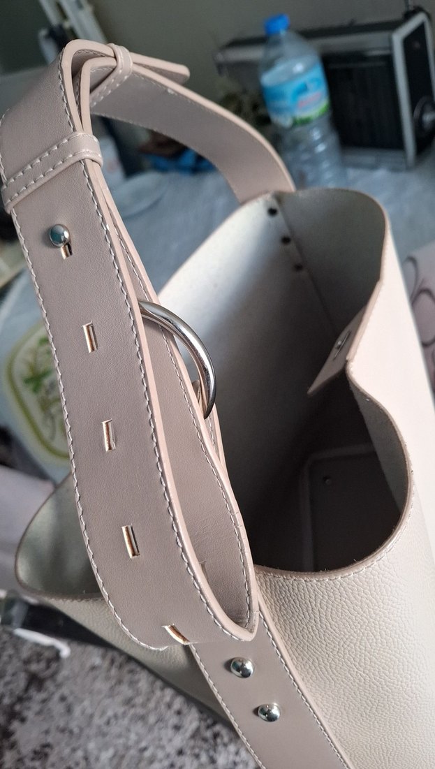 Bej Deri Kadın Omuz Çantası Tokalı - Görsel 4