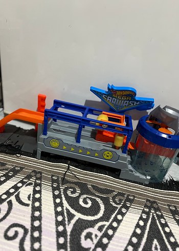 Hot Wheels Mega Car Yıkama Oyun Seti