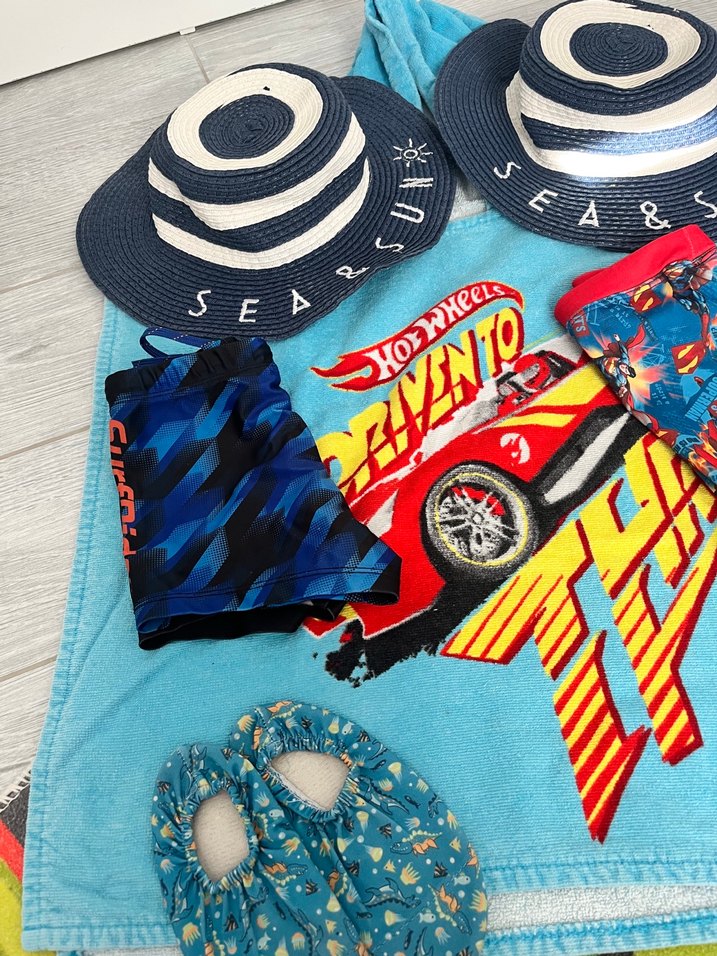 Renkli Baskılı Erkek Çocuk Mayo Şortu - Görsel 2